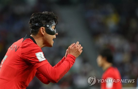 [월드컵] 트릭 없이 하던 대로…뚝심의 벤투, 한국 축구 이정표 '빌드업'