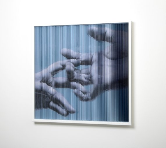 홍성철, String_Mirror_hands’, 2022, 알루미늄, 각각 170X100X20cm, 162X114X17cm(FLOW 제공).