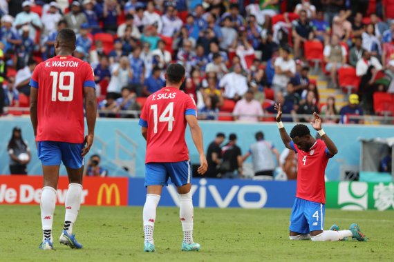 27일 오후(현지시간) 카타르 알라이얀 아흐메드 빈 알리 스타디움에서 열린 2022 카타르 월드컵 조별리그 E조 2차전 일본과 코스타리카의 경기에서 선제골을 성공시키며 승리의 주역이 된 코스타리카 풀러가 경기를 마치고 세리머니를 하고 있다. 2022.11.27/뉴스1 ⓒ News1 이광호 기자 /사진=뉴스1