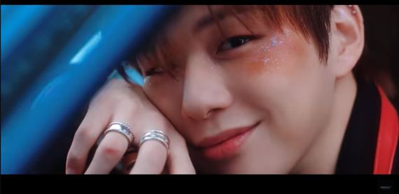 강다니엘, '너바나' MV 공개 3일만에 1000만뷰 돌파