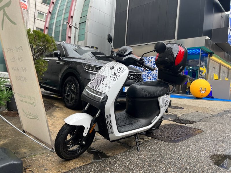 지난 28일 서울 강남구에 공유형 전기스쿠터가 주차돼 있다. 사진= 주원규 기자