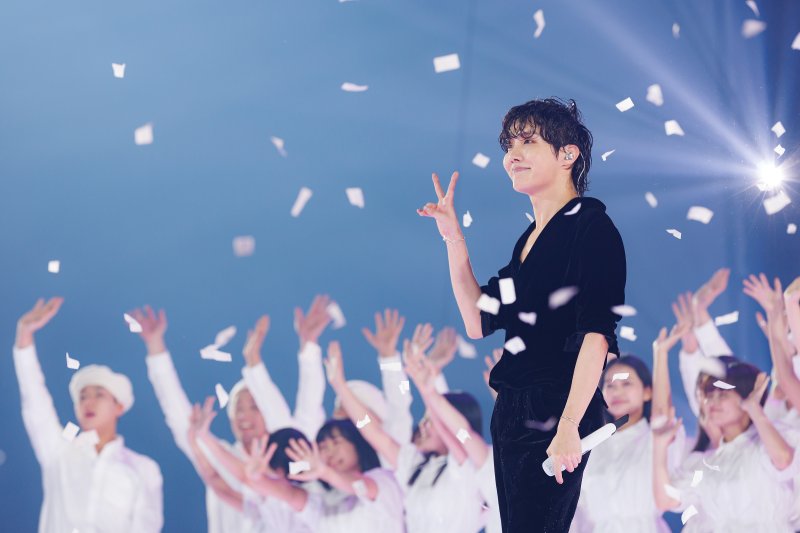 [서울=뉴시스] 엠넷 '2022 마마 어워즈' 제이홉. 2022.11.30. (사진= CJ ENM 제공) photo@newsis.com *재판매 및 DB 금지