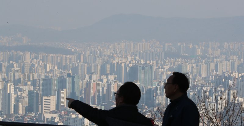 서울 아파트 낙찰율 역대 최저치...얼어붙은 경매시장