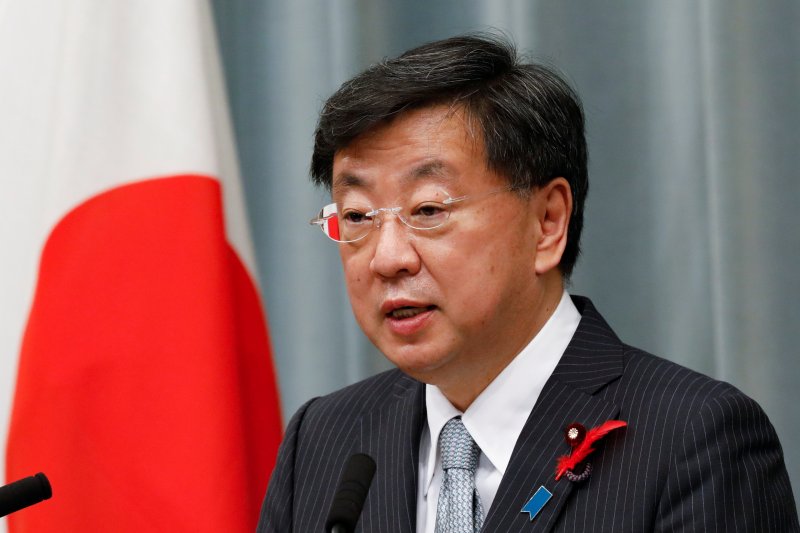 마쓰노 히로카즈 일본 관방장관이 기자회견에서 발언하고 있다. ⓒ 로이터=뉴스1 ⓒ News1 강민경 기자