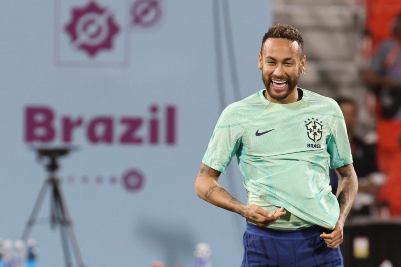 브라질 축구대표팀 네이마르가 2022카타르 월드컵 16강 한국과의 경기를 하루 앞둔 4일 오후(현지시간) 카타르 알아라비 SC훈련장에서 훈련을 하고 있다. 2022.12.5/뉴스1 ⓒ News1 이광호 기자