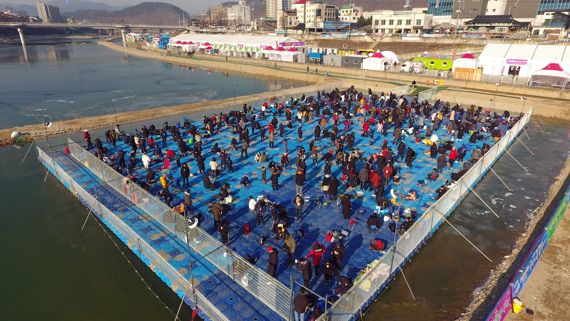 홍천강 꽁꽁축제 온난화로 축소 운영...1월13일 개막