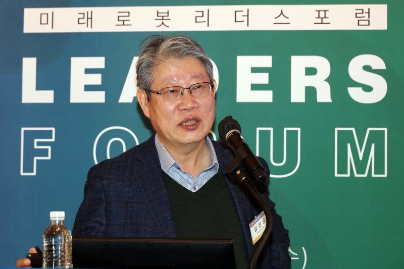 "한국 로봇 기술, 딥테크 시대 이끌 역량 충분" [2022 미래 로봇 리더스 포럼]