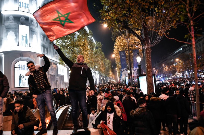기뻐했을 뿐인데 왜?... 8강 자축한 모로코인 집단폭행한 청년들 정체