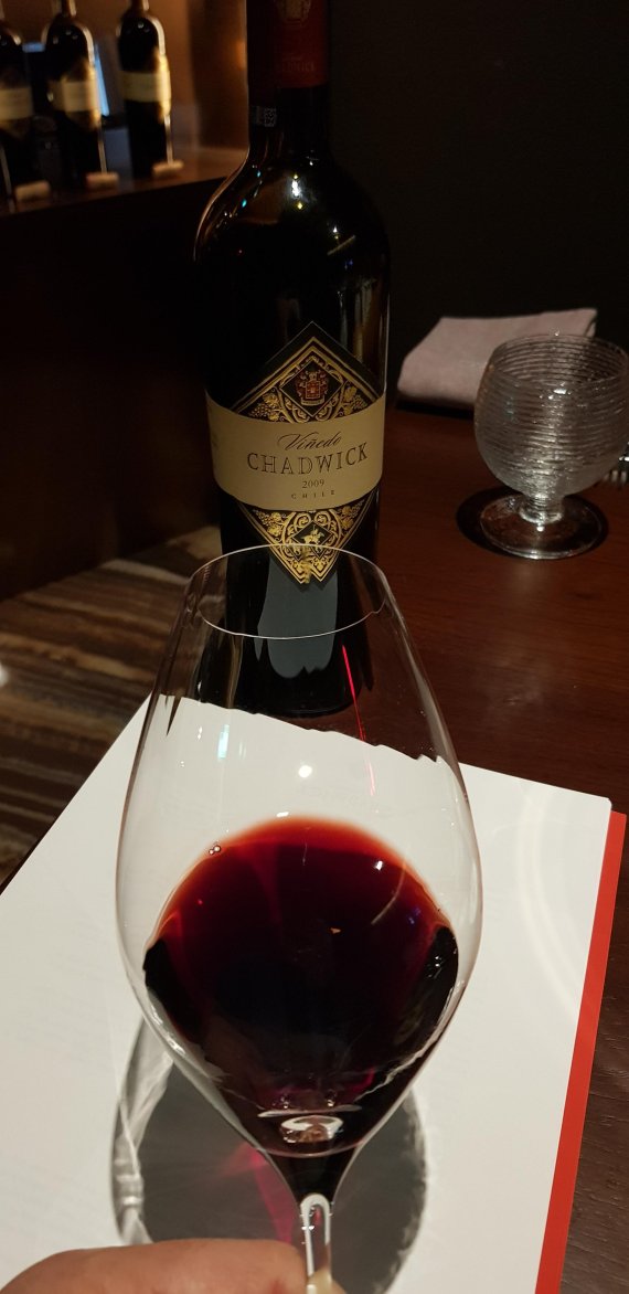 '보르도 특급' 뒤로 줄세운 비네도 채드윅..빈티지 마다 선명한 매력, 묘하게 잡아끄네