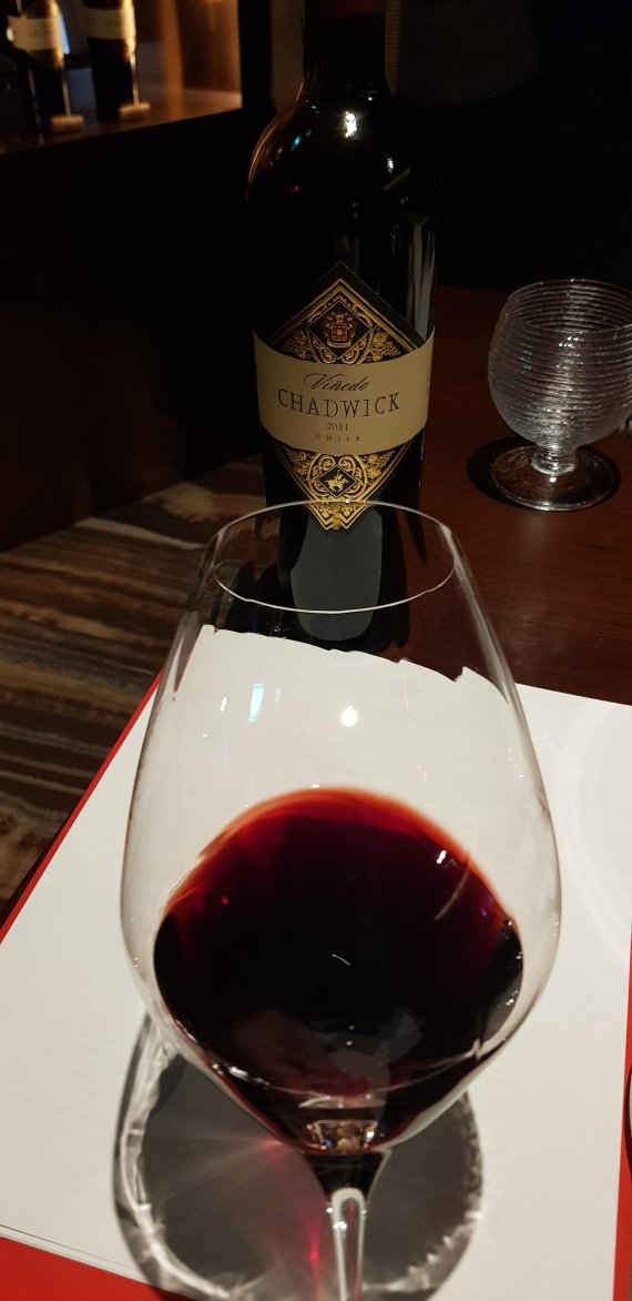 '보르도 특급' 뒤로 줄세운 비네도 채드윅..빈티지 마다 선명한 매력, 묘하게 잡아끄네