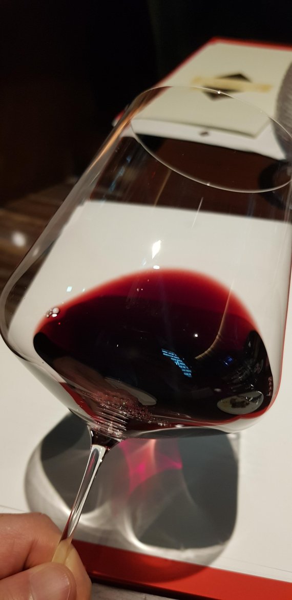 '보르도 특급' 뒤로 줄세운 비네도 채드윅..빈티지 마다 선명한 매력, 묘하게 잡아끄네