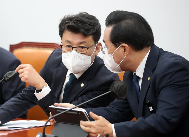 정기국회 마지막 날…野 진성준