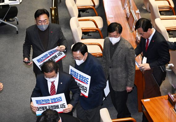 이상민 장관 해임건의안 국회 통과