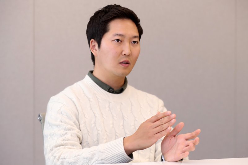 차명훈 코인원 대표가 2일 서울 영등포구 여의도 코인원 본사에서 뉴스1과 인터뷰를 하고 있다. 2022.12.2/뉴스1 ⓒ News1 민경석 기자