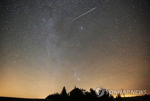 2017년 벨라루스서 촬영된 쌍둥이자리 유성 [EPA/TATYANA ZENKOVICH 제공. 재판매 및 DB 금지]