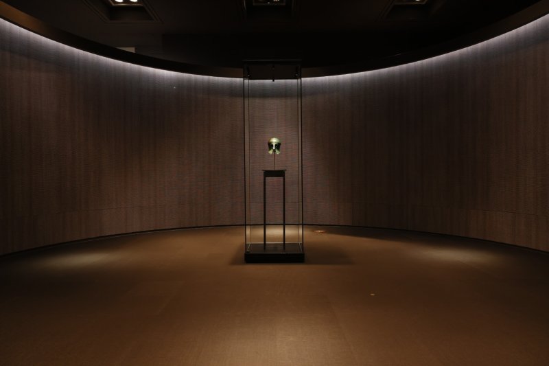 '기증Ⅰ실'에 전시된 '손기정이 기증한 그리스 투구' (국립중앙박물관 제공)