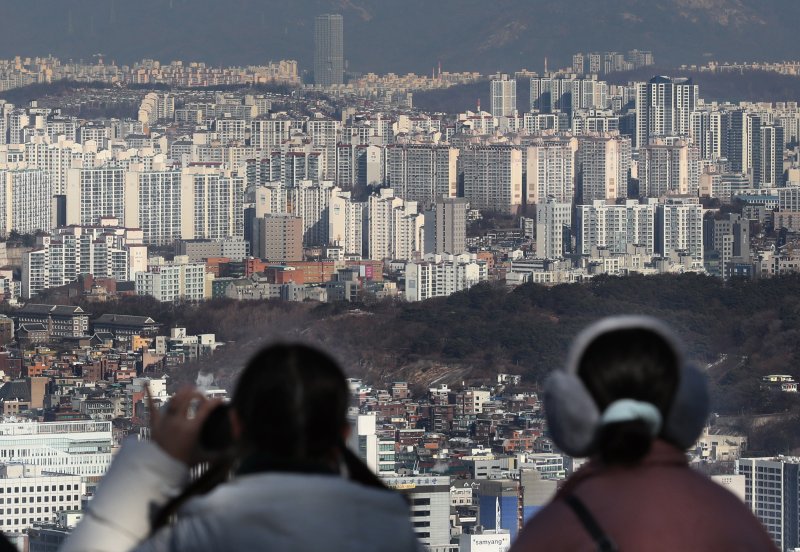내년엔 서울도 규제지역 해제?…얼어붙은 부동산 시장 녹일 수 있을까