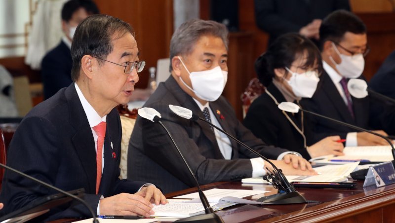 한덕수 국무총리가 21일 오후 서울 종로구 세종대로 정부서울청사에서 열린 국가우주위원회에서 모두 발언을 하고 있다. /사진=뉴스1