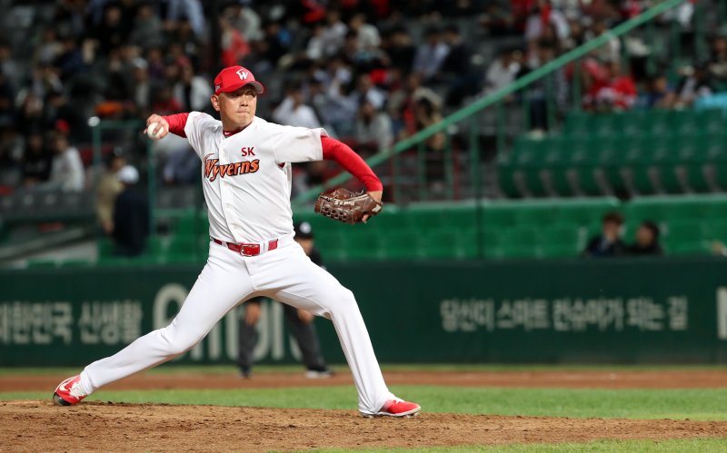 현역 시절 박정배 코치의 투구 모습. 2018.10.4/뉴스1 ⓒ News1 박세연 기자