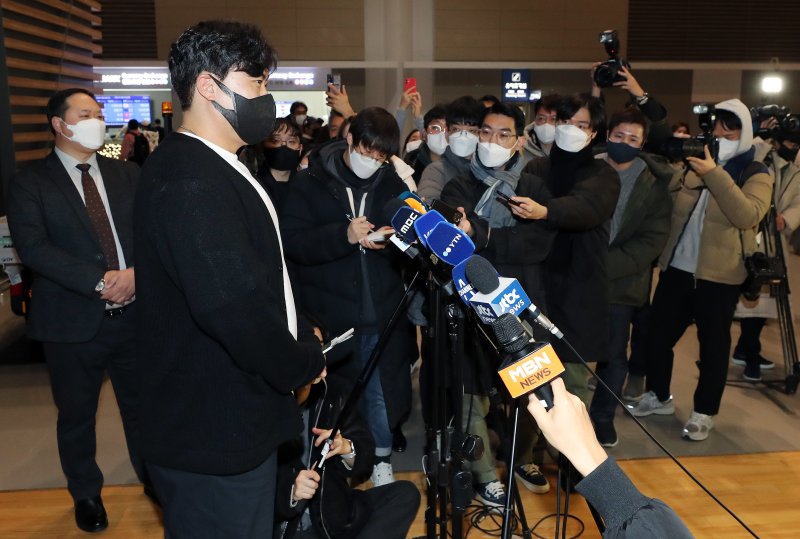 “내년에 재기못하면 끝” … 수사불패의 각오, 일찍 미국으로 향한 류현진