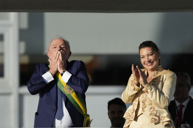 루이스 이나시우 룰라 다시우바 브라질 대통령(왼쪽) 부인 호잔젤라 시우바 여사(오른쪽) /사진=뉴시스
