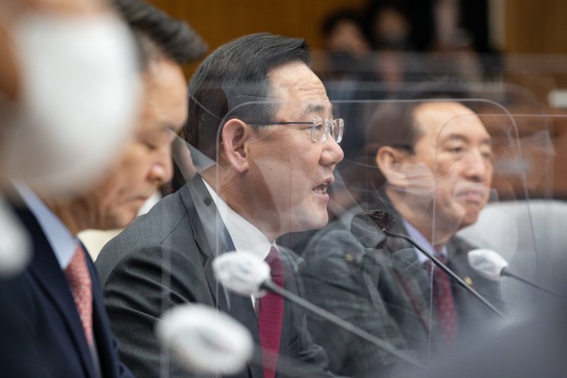 주호영 국민의힘 원내대표가 3일 서울 여의도 국회에서 열린 원내대책회의에서 모두 발언을 하고 있다. 사진=뉴스1화상