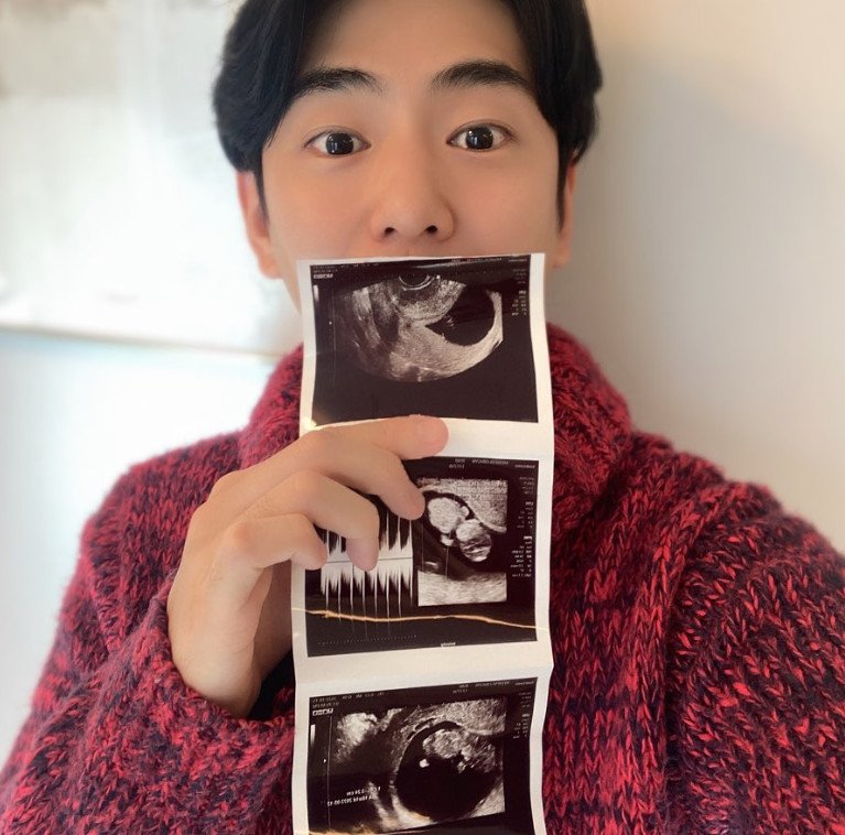 결혼 8년 만에 드디어...깜짝 임신 소식 알린 연예인 부부