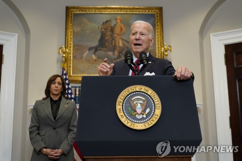 해리스 부통령을 '대통령'으로… 바이든 또 실언