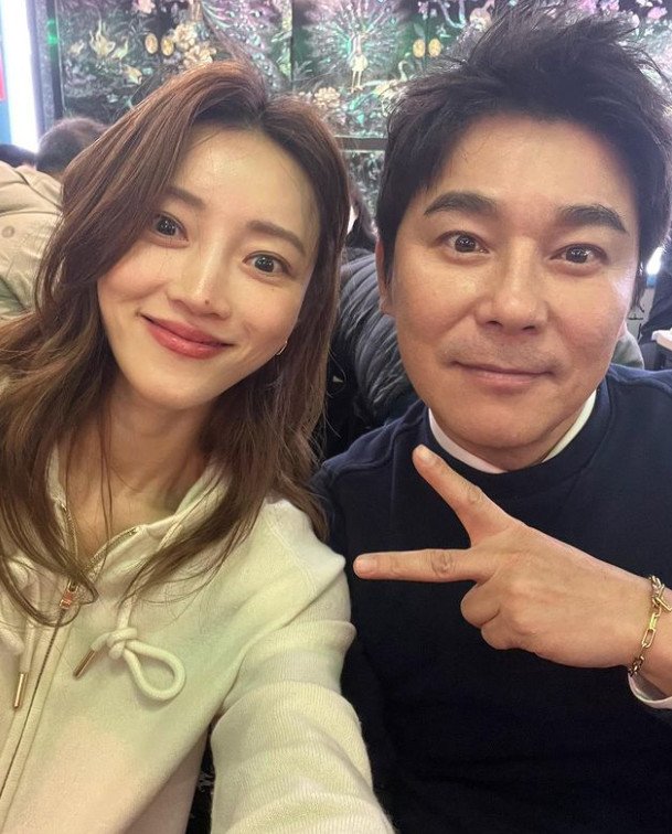 가수 겸 배우 임창정(오른쪽)과 그의 아내 서하얀(왼쪽)/사진=서하얀 인스타그램, 뉴스1