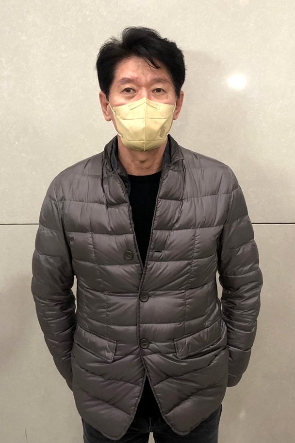 이강철 월드베이스볼클래식(WBC) 국가대표팀 감독이 9일 오후 인천국제공항을 통해 귀국해 취재진의 질문에 답하고 있다. 2023.1.9/뉴스1 ⓒ News1 문대현 기자