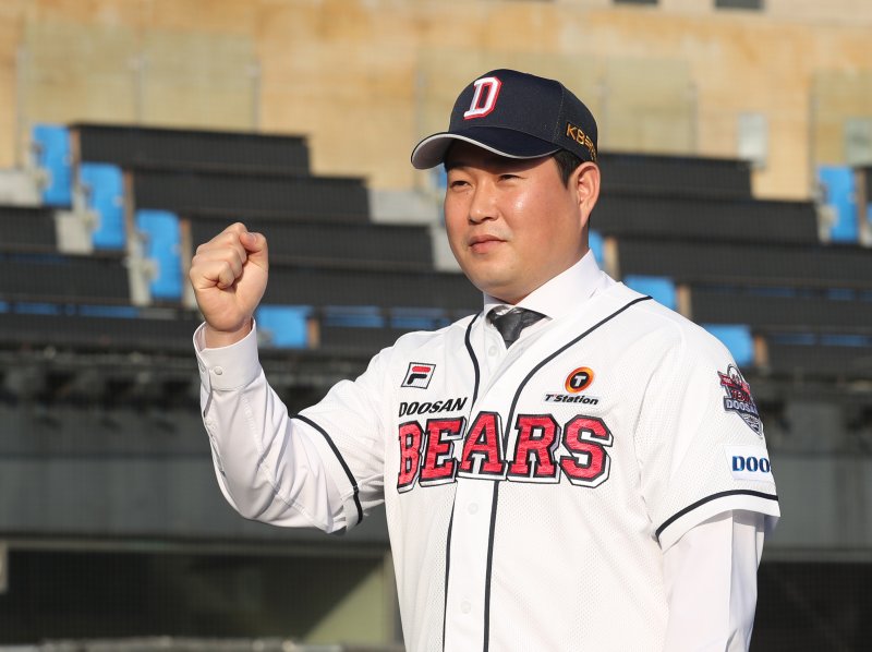 “두산만 보면 애틋, 내 응원가 들으면 울컥할 듯” … 친정 향한 양의지의 뜨거운 진심