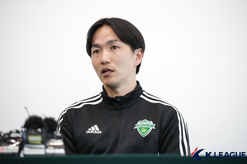 홍명보에 '최악의 일본선수'라 저격당한 아마노 "돈 때문에 전북을..."