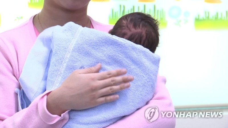 '눈덩이' 나라빚…1억씩 빚 떠안고 태어나는 아기들