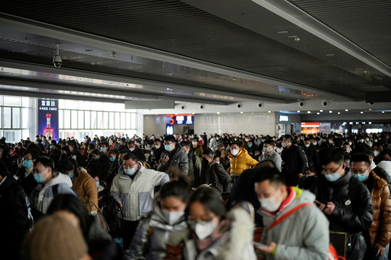 中, '제로 코로나' 돈 없어 포기? 지방 재정 휘청