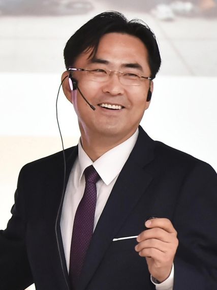 시진핑 中국가주석, 국내 한 민간단체에 "친근한 한중관계" 강조해 '눈길'