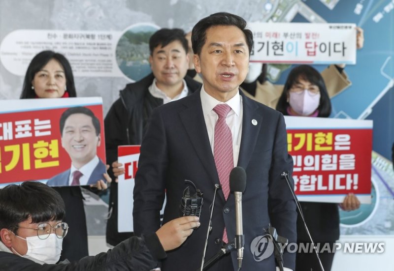 누가 웃을까..김기현-안철수 양강 구도 '당심 잡기' 총력