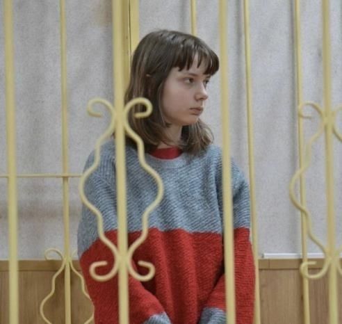 러시아의 우크라이나 침공을 비난했다가 징역형 위기에 처한 올레샤 크립초바(19). 연합뉴스
