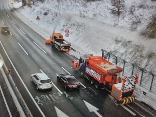 고속도로 제설작업 한국도로공사 제공