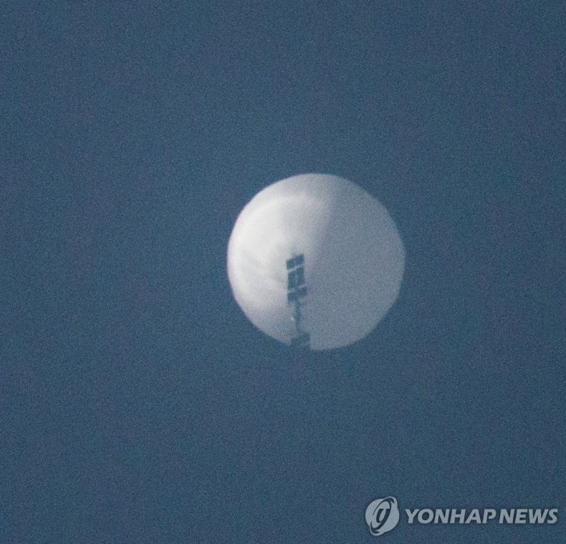 미국 상공에 중국 풍선, 中 "과학 연구용"·美 "조정 가능한 정찰용"