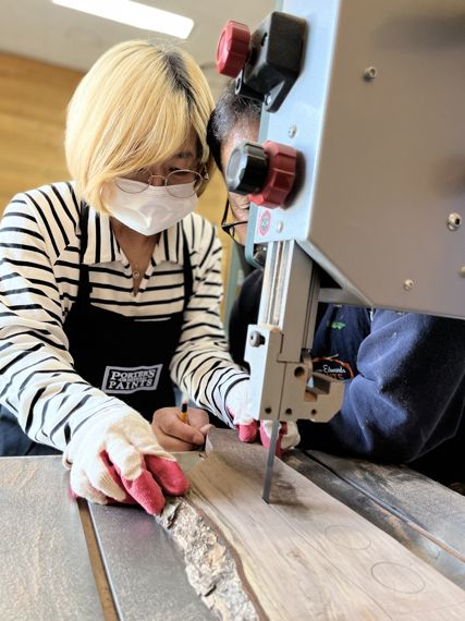 전남도산림자원연구소가 국산 목재 사용 활성화로 생활 속 탄소 중립 실천을 위해 '목공예 체험교육 프로그램'<사진>을 운영한다. 사진=전남도산림자원연구소 제공