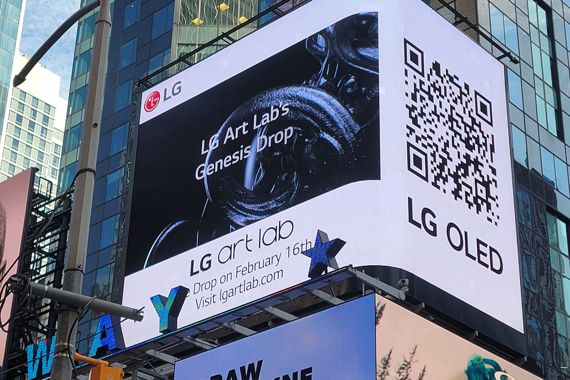 LG전자가 5일 미국 뉴욕 타임스스퀘어의 대형 전광판에서 LG TV에 탑재된 대체불가토큰(NFT) 예술 작품 거래 플랫폼 'LG 아트랩(Art lab)'을 통해 세계적 예술가 배리엑스볼의 작품 4종을 있다. LG전자 제공