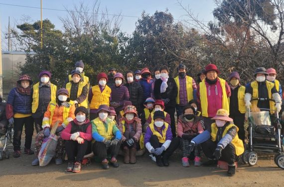 전남 장성군이 지역 경제 활력 회복과 고령자 및 취업취약주민 생활기반 조성 지원을 위해 일자리 사업 추진에 박차를 가하고 있다. 사진=장성군 제공