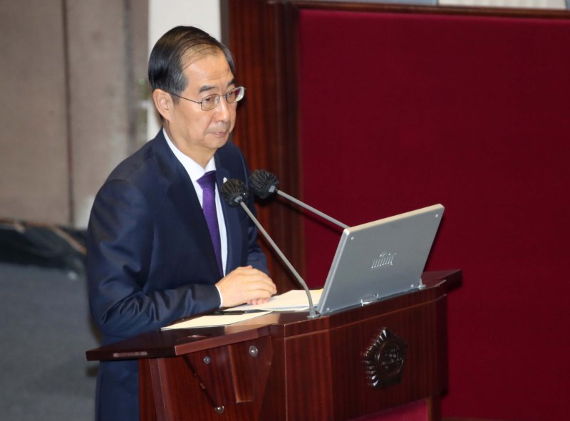 한덕수 국무총리가 6일 오후 서울 여의도 국회에서 열린 제403회국회(임시회) 제2차 본회의에서 질의에 답변하고 있다. /사진=뉴시스화상