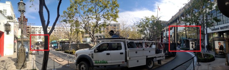 [로스앤젤레스=뉴시스]미국 로스앤젤레스(LA) 아메리카 앳 브랜드에 위치한 '삼성 익스피리언스 스토어 in LA'(왼쪽 붉은 사각형)과 애플 스토어. 두 매장은 도보로 약 1분 거리에 떨어져 있다. (사진=윤현성 기자)