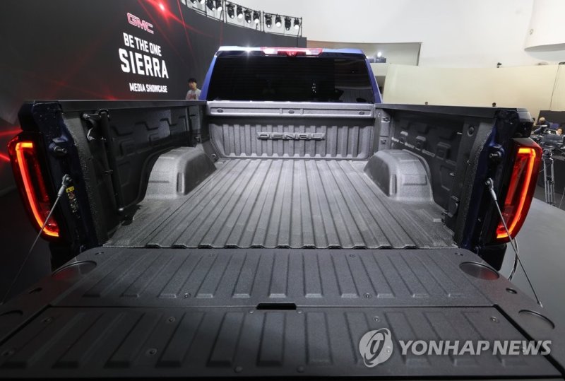 아메리칸 픽업트럭 GMC 시에라 한국 출시 아메리칸 픽업트럭 GMC 시에라 한국 출시 (서울=연합뉴스) 류효림 기자 = 7일 서울 서초구 반포동 세빛섬에서 열린 GMC 시에라 미디어 쇼케이스가 열렸다. 사진은 이날 공개한 GMC 시에라 차량 적재함 모습. 2023.2.7 ryousanta@yna.co.kr (끝)