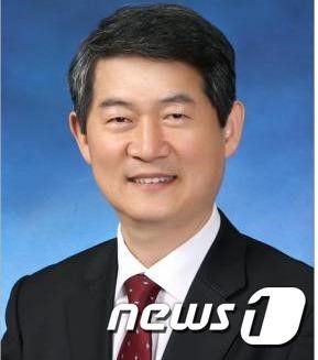이현출 국민통합위 산하 팬덤과민주주의특별위원장