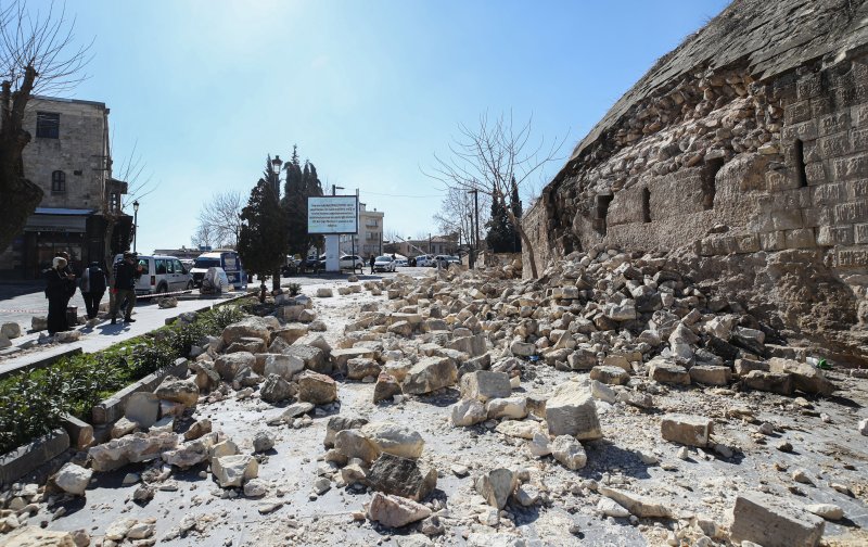 [가지안테프=뉴시스] 권창회 기자 = 13일 오후(현지시간) 튀르키예 가지안테프주 시내 유네스코 세계문화유산인 가지엔테프 성이 지진으로 인해 무너져있다. 가지엔테프는 이번 튀르키예 지진 1차 진앙지이다. 2023.02.13. kch0523@newsis.com