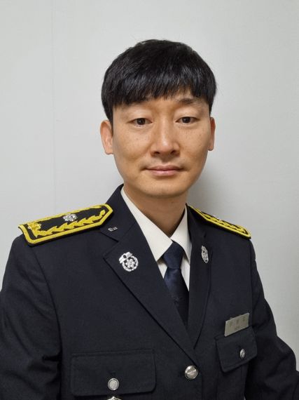 포스코히어로즈에 선정된 김형학(42)씨. 포스코 제공