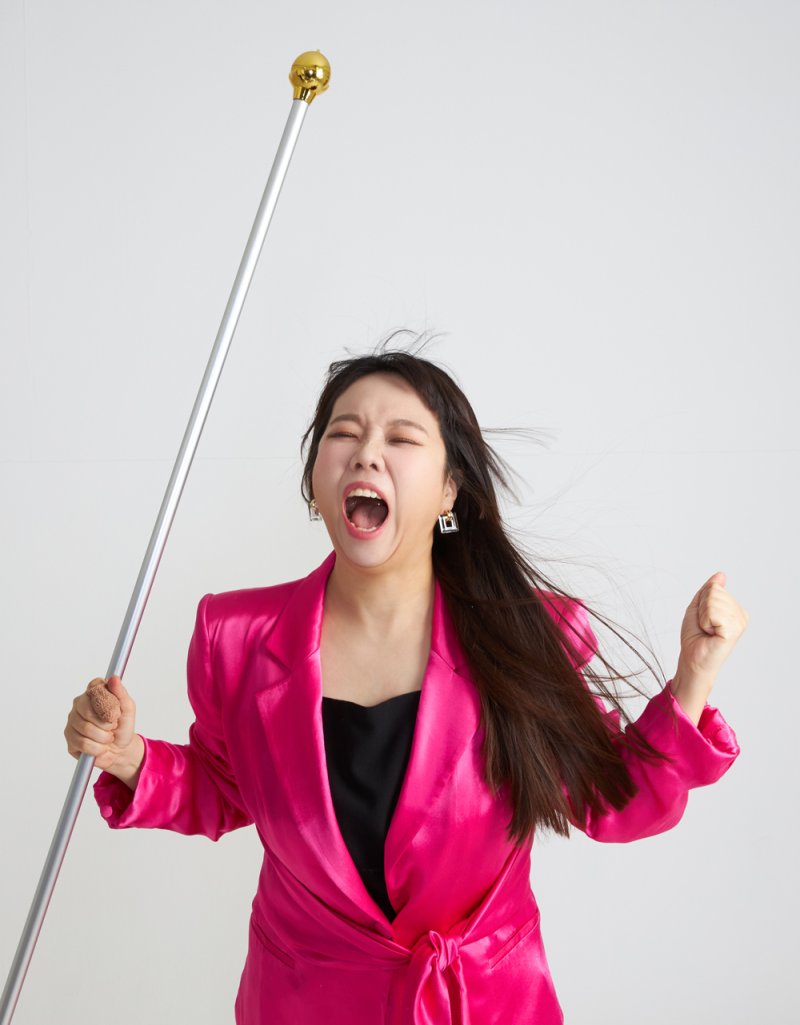 '네고왕' 홍현희 "거두절미하고 직접 몸으로 열심히 뛰겠다"