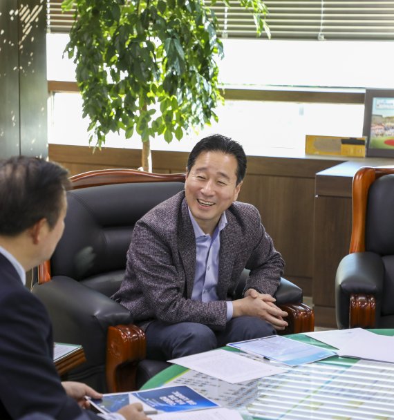 <인터뷰> 김형찬 부산시 강서구청장 "'낙동강 기적'으로 제2의 경제도약 이루자"